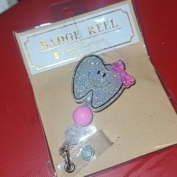 Simply Southern Glitter Tooth Badge Reel with Pink Accents NWT - Picture 1 of 1